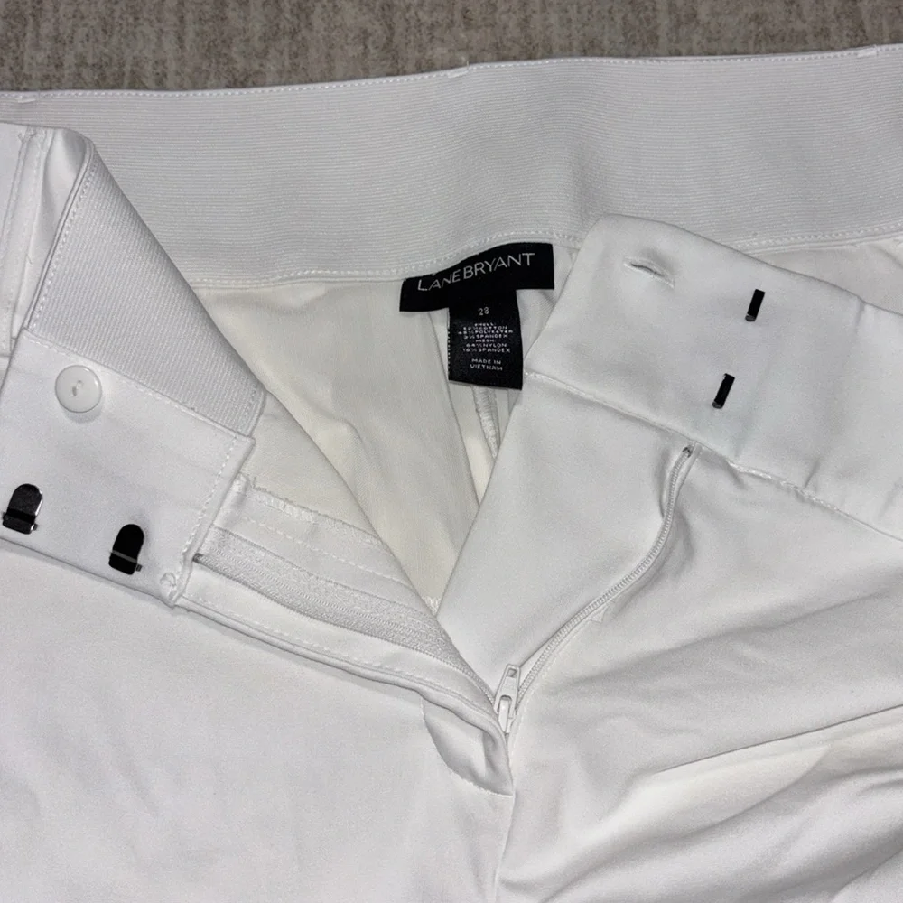 Sz 28 plus Lane Bryant White cropped wide leg Laney pants buttons - Picture 3 of 5